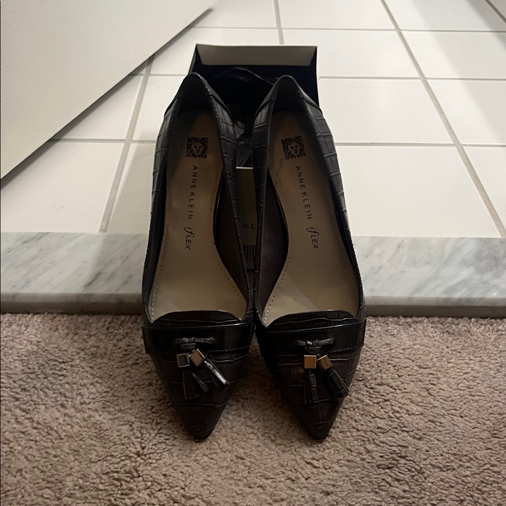 Anne Klein Dark Gray Croc-Embossed Heels with ties